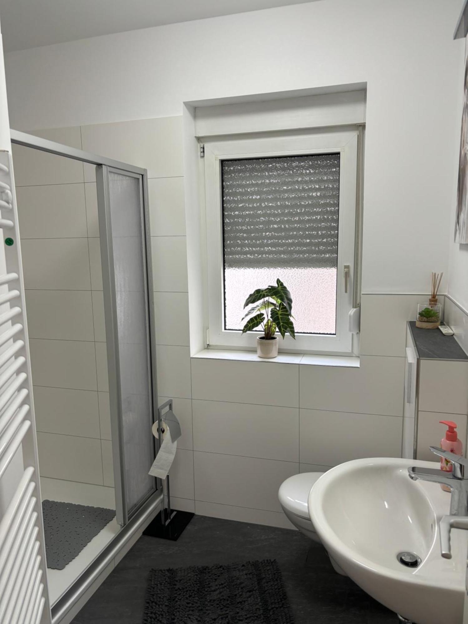 Apartment Fuer 2 Personen Wiesbaden Exterior photo